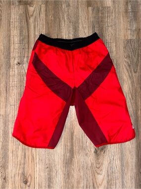 GORE WEAR Windstopper Cycling MTB Shorts Red Mens Medium Zip Hem Reflective